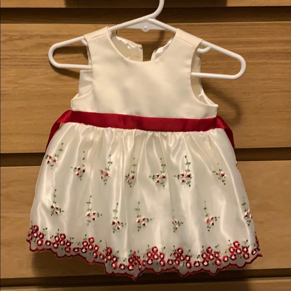 Floral white/Red dress